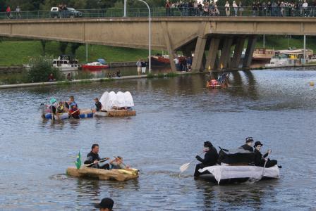 2010 Tout le monde sur le pont